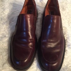 Johnston Murphy burgundy leather loafers  10 1/2 m